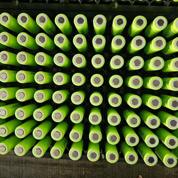 High Capacity 21700 Rechargeable Lifepo4 Lithium Iron Battery Cell 3.6v 4500mah for Electric Scooter Home Energy Battery